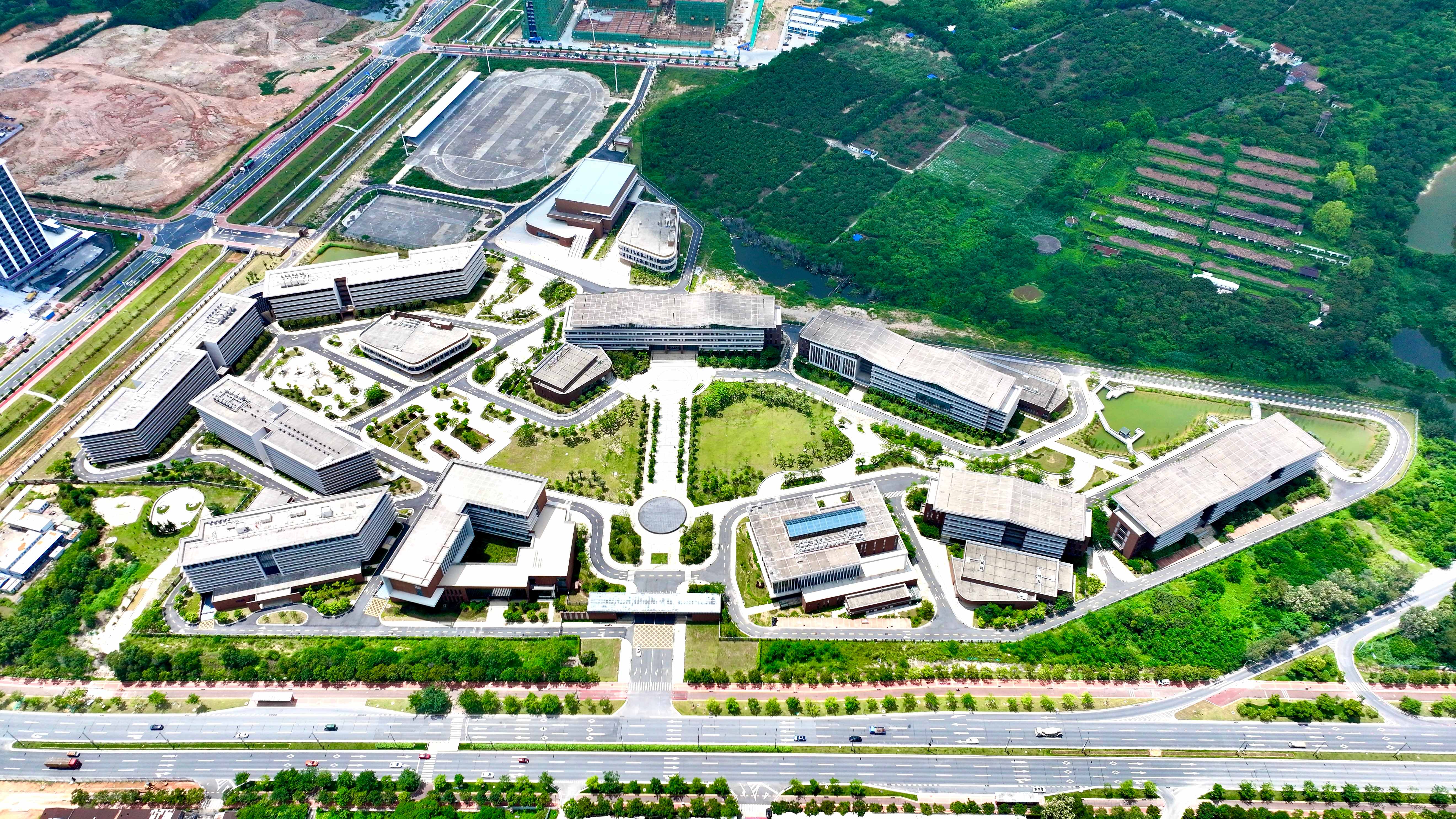 珠海市格力技工学校山景校园航拍实景